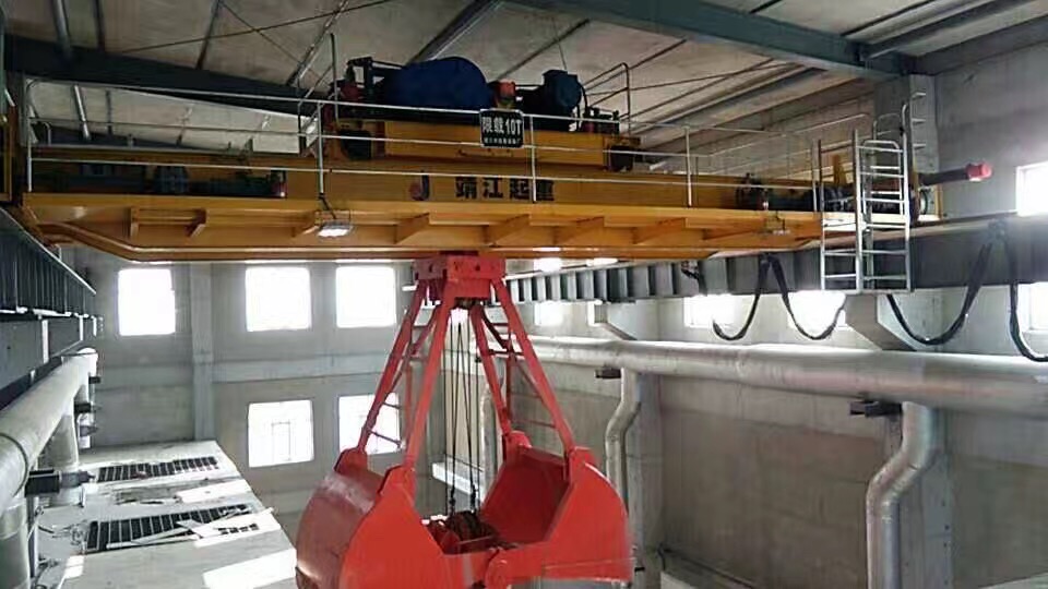 抓斗ag九游会j9集团机和旋臂ag九游会j9集团机的区别之处 抓斗ag九游会j9集团机和旋臂ag九游会j9集团机的区别之处