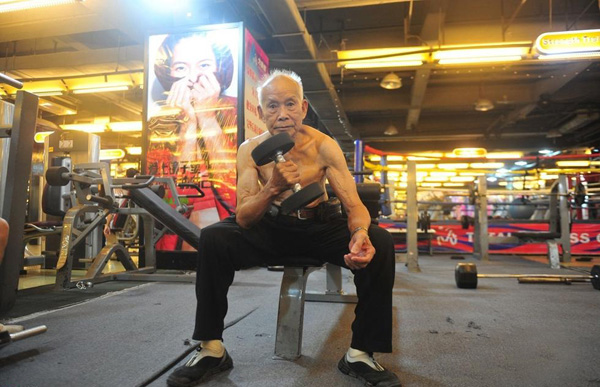 94岁健身爷爷爆红!他还在运动,你有什么理由偷懒 94岁健身爷爷爆红!他还在运动,你有什么理由偷懒