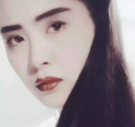 “待我长发及腰”下一句,你知道吗? “待我长发及腰”下一句,你知道吗?