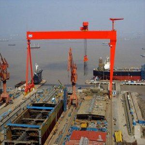 码头门式ag九游会j9集团机的吊装与哪些因素有关 码头门式ag九游会j9集团机的吊装与哪些因素有关