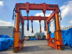 浙江运达风电客户为何需要采购200吨液压龙门吊? 浙江运达风电客户为何需要采购200吨液压龙门吊?