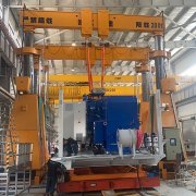 靖起完善液压龙门吊出厂规范避免事故发生 靖起完善液压龙门吊出厂规范避免事故发生