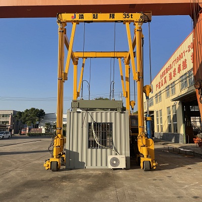 靖起集装箱门式ag九游会j9集团机的两套起升高度限位器