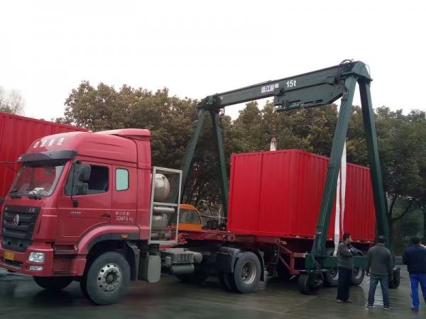 轮胎式龙门吊的结构与工作原理  轮胎式龙门吊的结构与工作原理