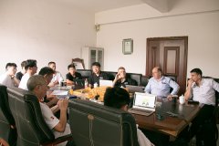 【靖起】为国外客户非标定制移动式液压门式ag九游会j9集团机 【靖起】为国外客户非标定制移动式液压门式ag九游会j9集团机