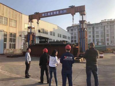 如何正确选购液压龙门吊和寻找厂家? 如何正确选购液压龙门吊和寻找厂家?