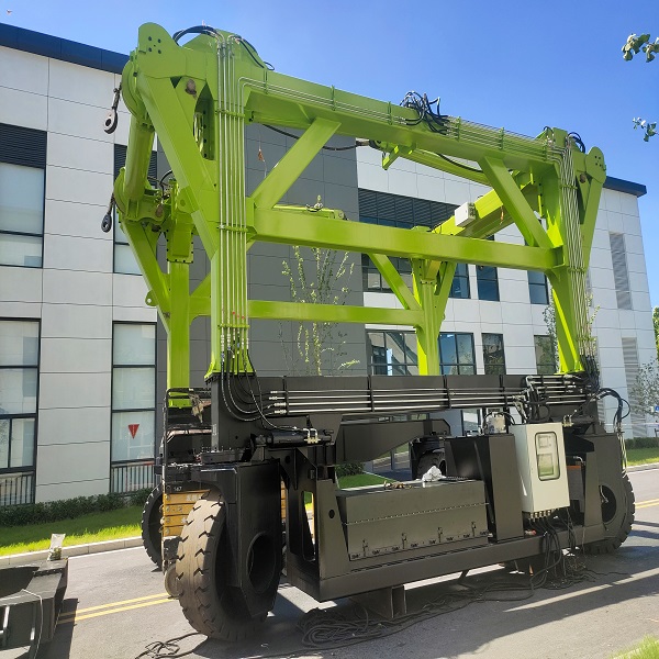 跨运车的翻转机构是如何保障安全的? 跨运车的翻转机构是如何保障安全的?