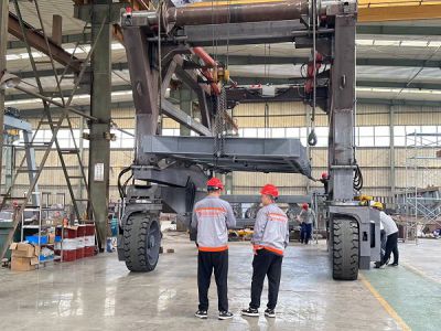 选用跨运车进行翻转装卸,特点有哪些? 选用跨运车进行翻转装卸,特点有哪些?