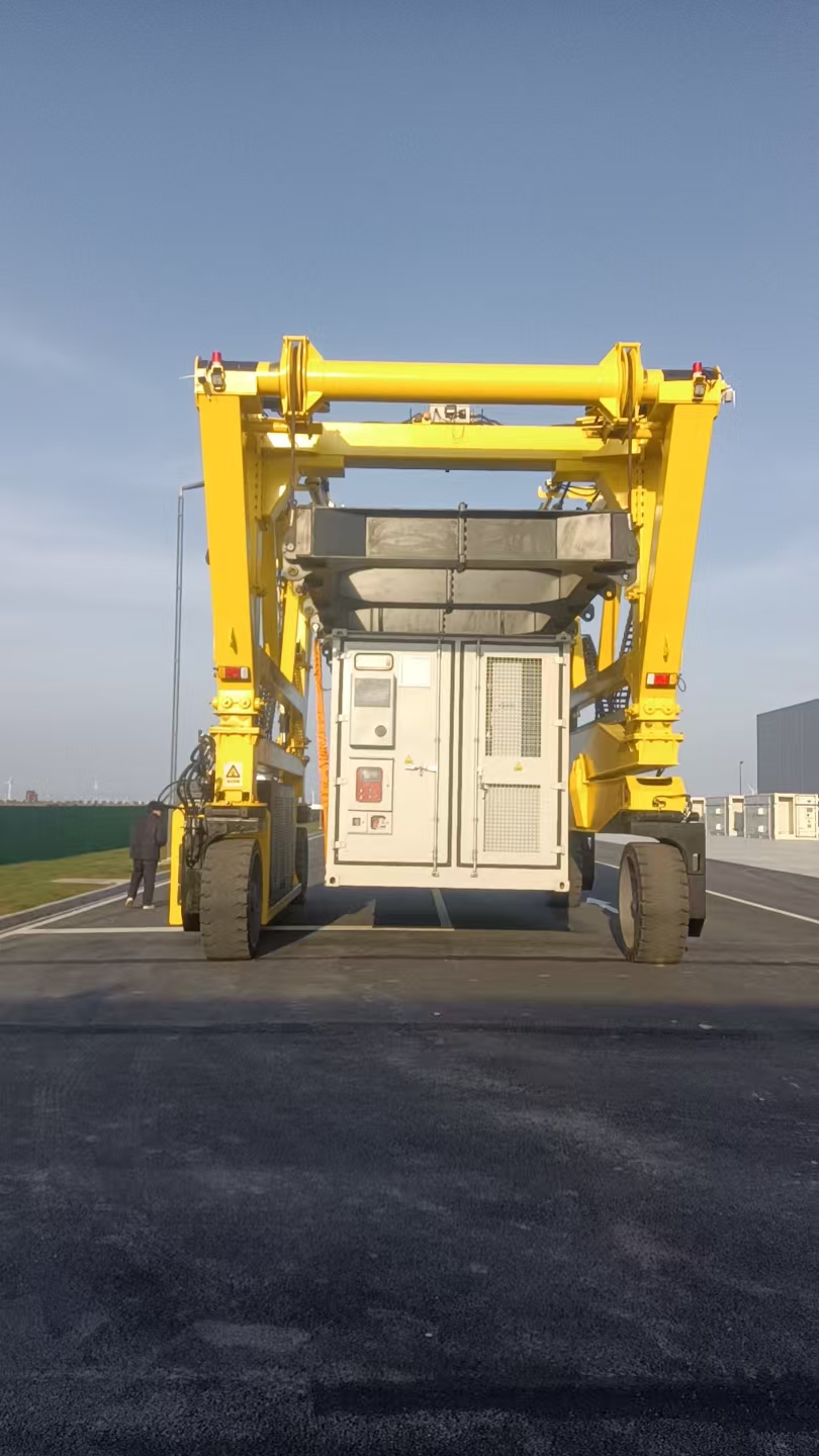 跨运车相比于龙门吊,使用优势有哪些? 跨运车相比于龙门吊,使用优势有哪些?